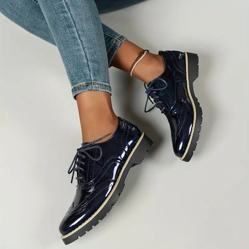 Ninette – Chaussures en cuir brillant
