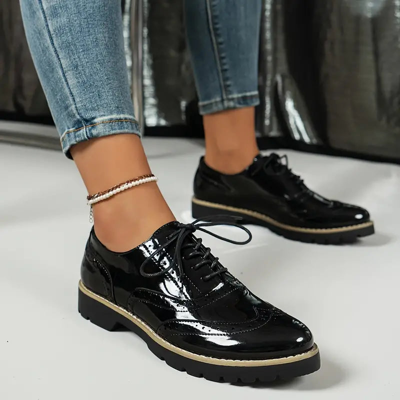 Ninette – Chaussures en cuir brillant